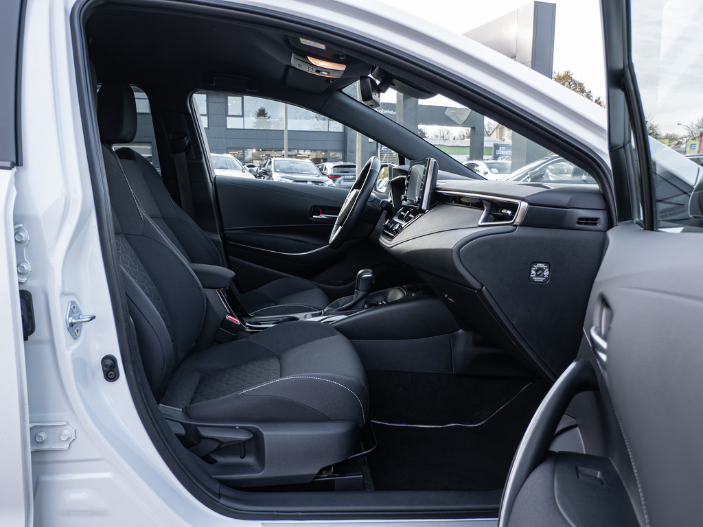 Fahrzeugansicht TOYOTA Corolla TS 1.8 Hybrid Team D - Bild 2