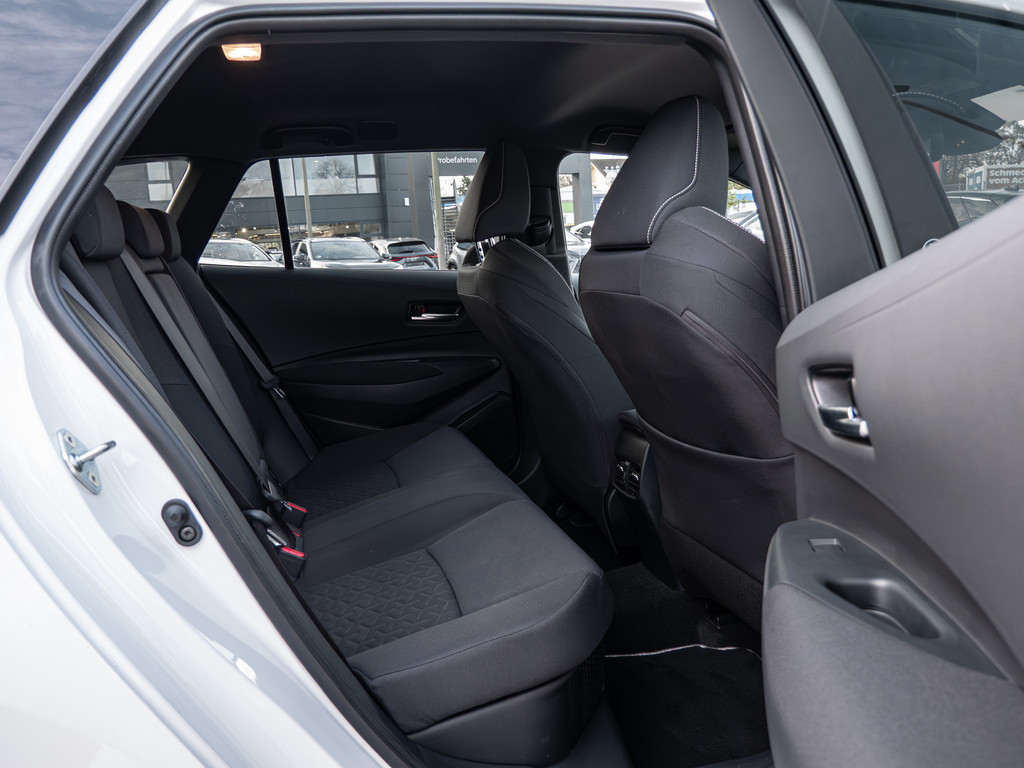 Fahrzeugansicht TOYOTA Corolla TS 1.8 Hybrid Team D - Bild 3