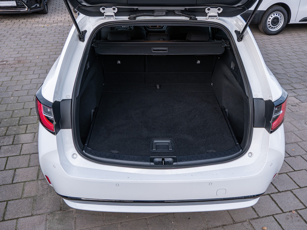 Fahrzeugansicht TOYOTA Corolla TS 1.8 Hybrid Team D - Bild 7