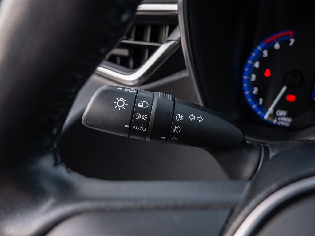 Fahrzeugansicht TOYOTA Corolla TS 1.8 Hybrid Team D - Bild 24