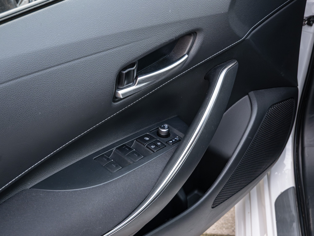 Fahrzeugansicht TOYOTA Corolla TS 1.8 Hybrid Team D - Bild 32