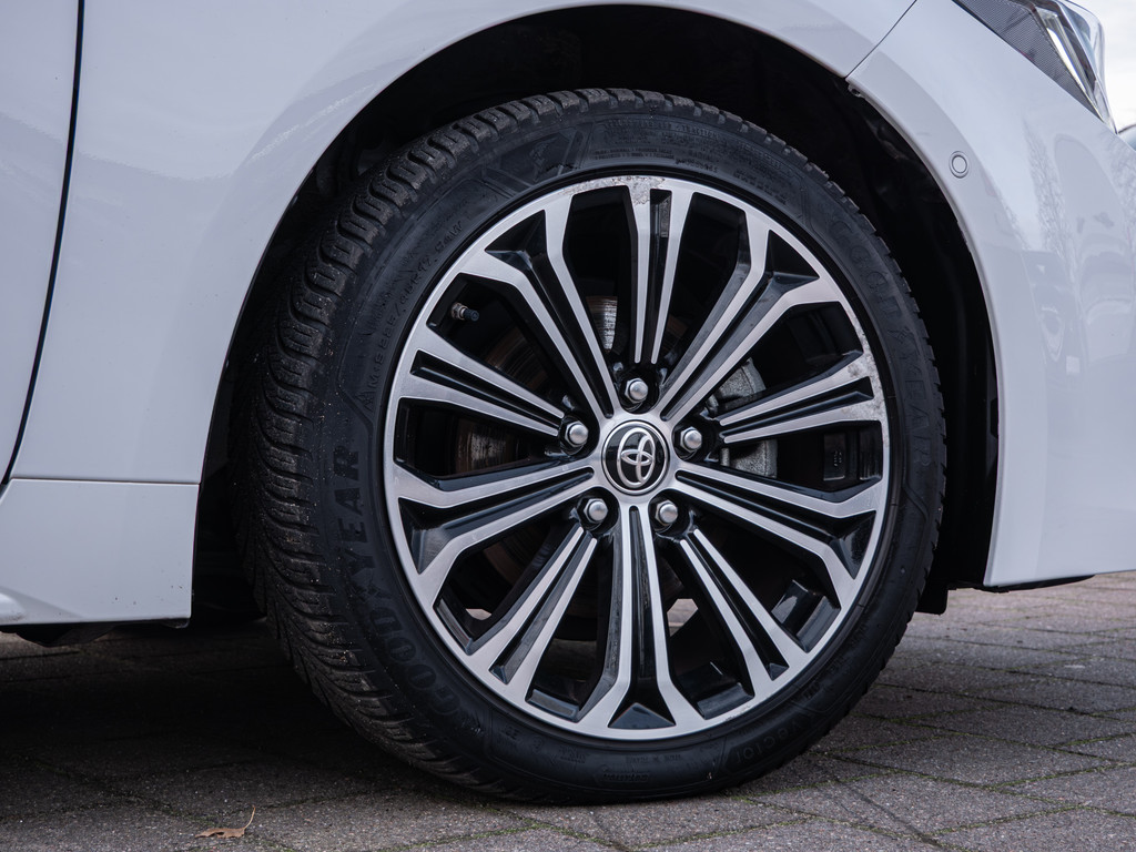 Fahrzeugansicht TOYOTA Corolla TS 1.8 Hybrid Team D - Bild 40