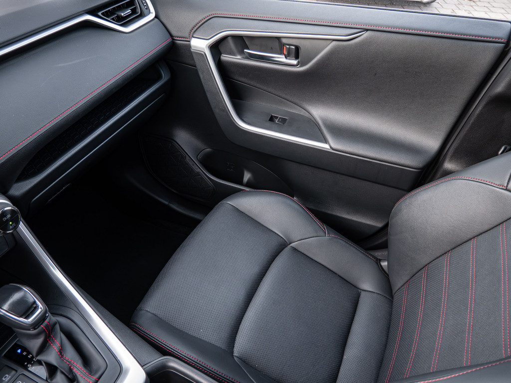 Fahrzeugansicht TOYOTA RAV 4 2.5 Plug-in Hybrid 4x4 - Bild 28