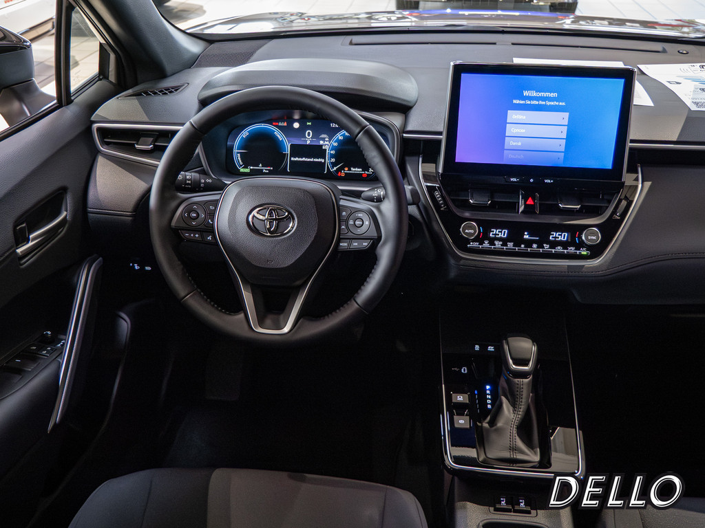 Fahrzeugansicht TOYOTA Corolla Cross 2.0 Hybrid FWD Team Deutschland - Bild 2