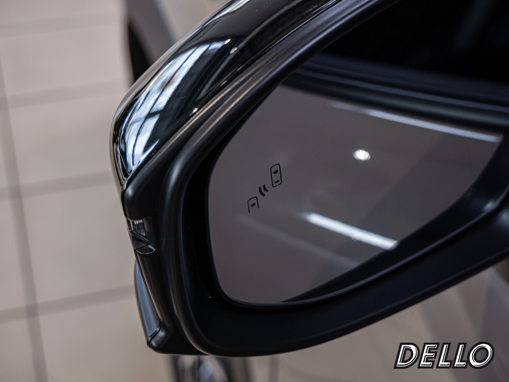 Fahrzeugansicht TOYOTA Corolla Cross 2.0 Hybrid FWD Team Deutschland - Bild 6