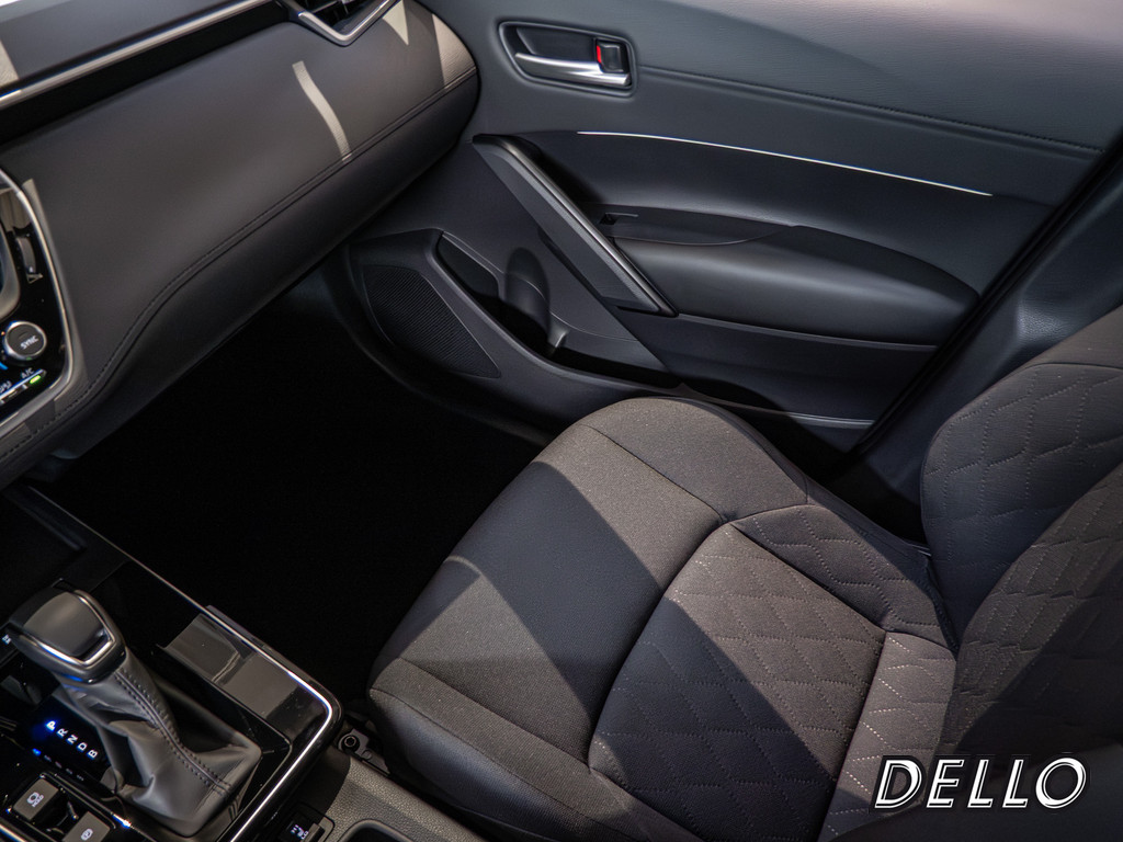 Fahrzeugansicht TOYOTA Corolla Cross 2.0 Hybrid FWD Team Deutschland - Bild 17