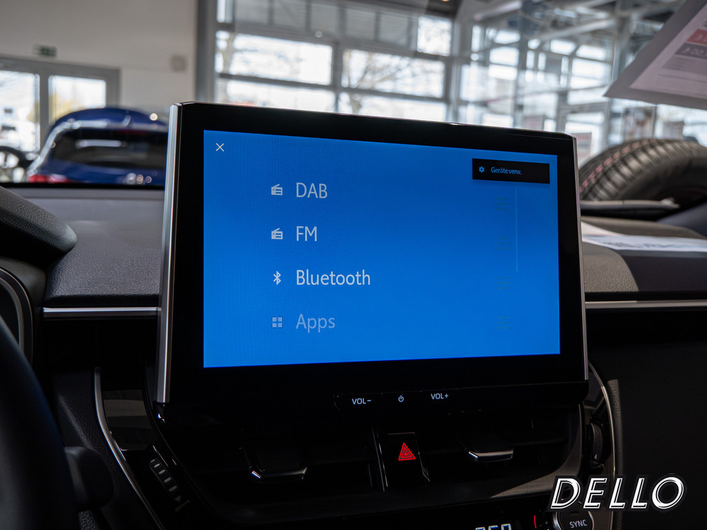 Fahrzeugansicht TOYOTA Corolla Cross 2.0 Hybrid FWD Team Deutschland - Bild 10