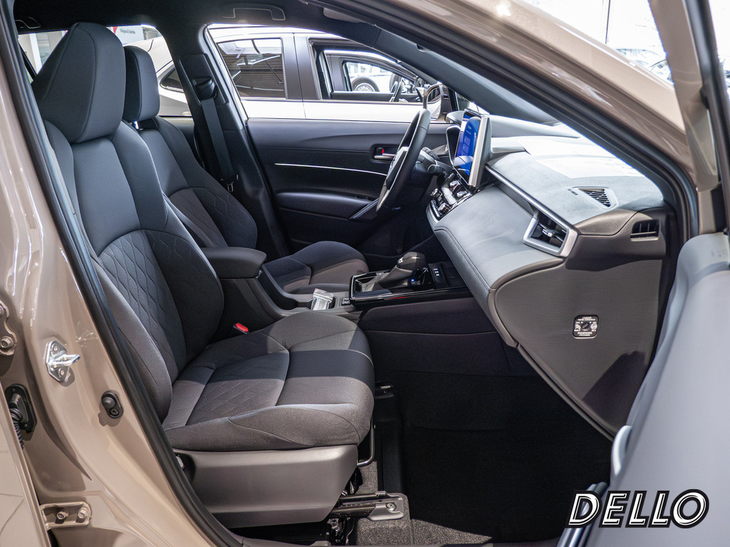 Fahrzeugansicht TOYOTA Corolla Cross 2.0 Hybrid FWD Team Deutschland - Bild 35