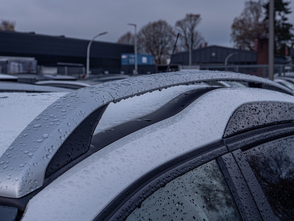 Fahrzeugansicht PEUGEOT 2008 Signature PureTech 130 - Bild 9