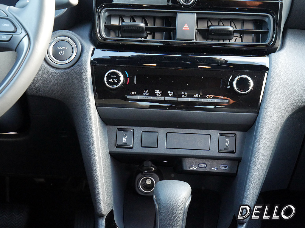 Fahrzeugansicht TOYOTA Yaris Cross 1.5 Hybrid FWD Teamplayer - Bild 3