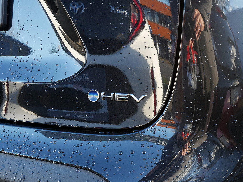 Fahrzeugansicht TOYOTA Yaris Cross 1.5 Hybrid FWD Teamplayer - Bild 8