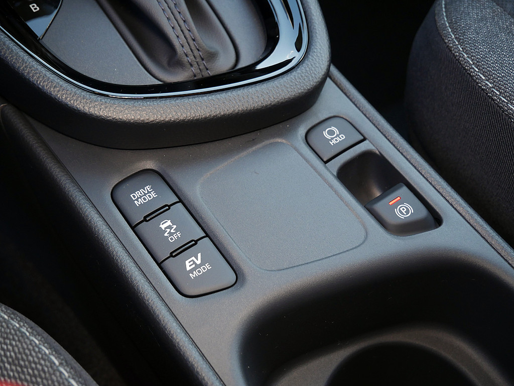 Fahrzeugansicht TOYOTA Yaris Cross 1.5 Hybrid FWD Teamplayer - Bild 20