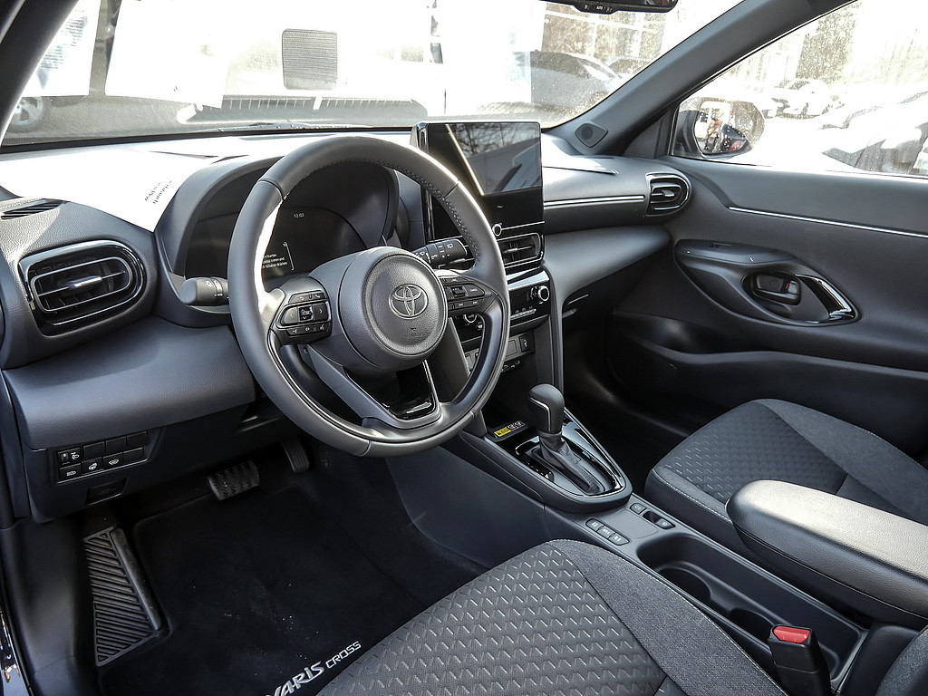 Fahrzeugansicht TOYOTA Yaris Cross Teamplayer - Bild 9