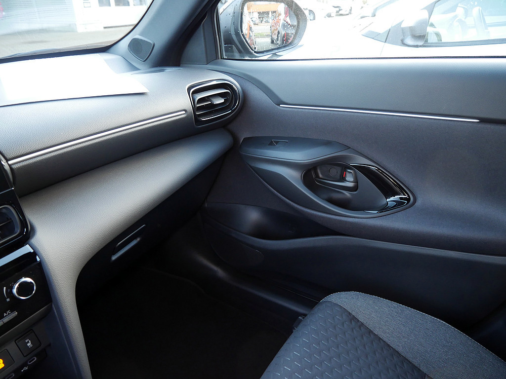 Fahrzeugansicht TOYOTA Yaris Cross Teamplayer - Bild 21