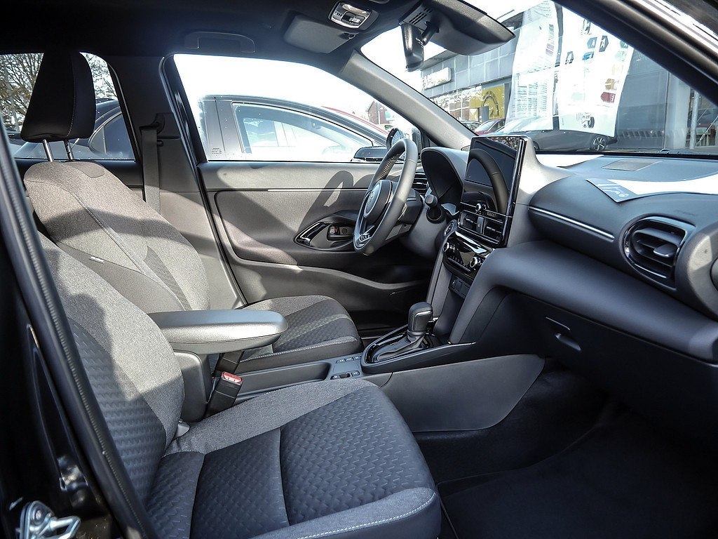 Fahrzeugansicht TOYOTA Yaris Cross Teamplayer - Bild 39