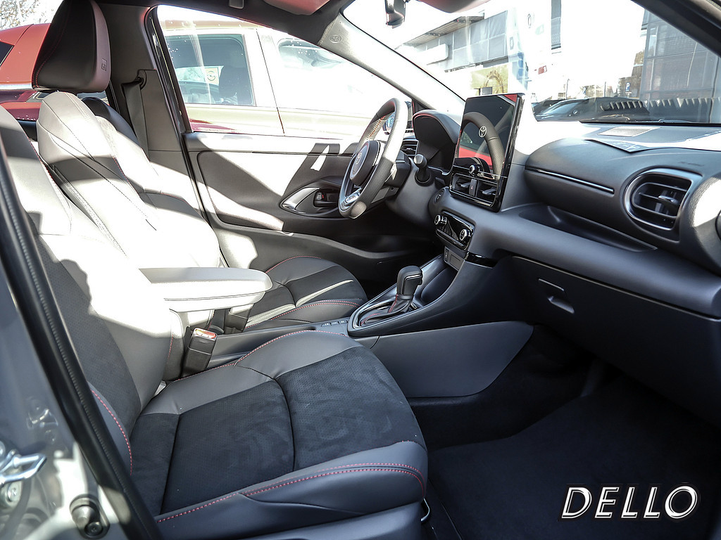Fahrzeugansicht TOYOTA Yaris Hybrid 1.5 VVT-i GR Sport - Bild 42