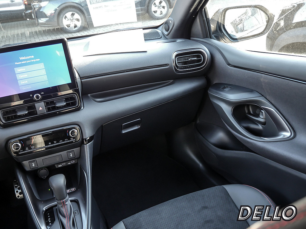 Fahrzeugansicht TOYOTA Yaris Hybrid 1.5 VVT-i GR Sport - Bild 3