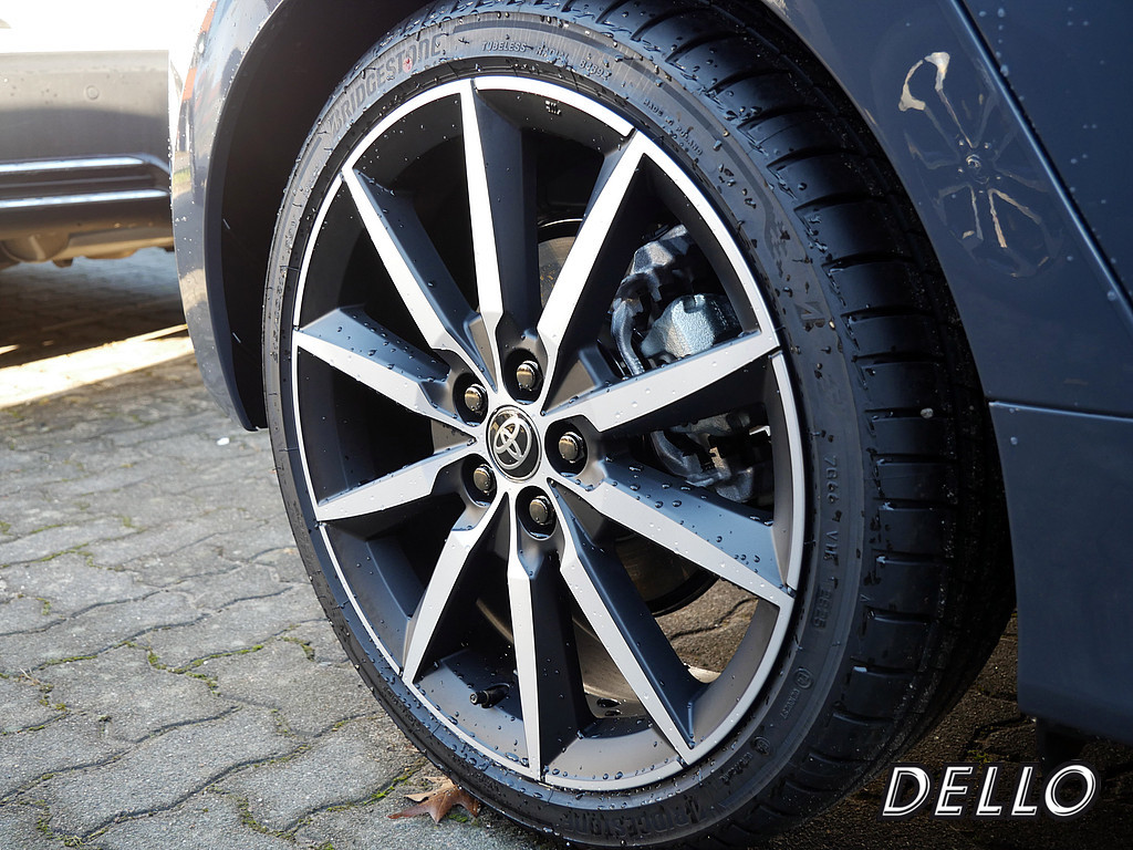 Fahrzeugansicht TOYOTA Yaris Hybrid 1.5 VVT-i GR Sport - Bild 5