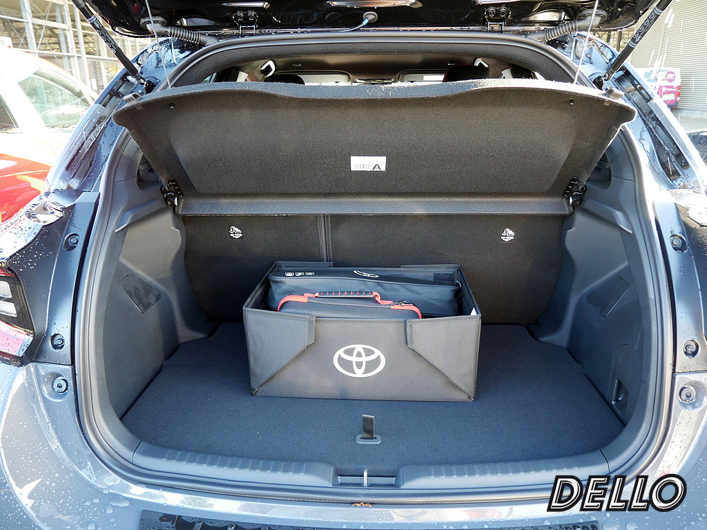 Fahrzeugansicht TOYOTA Yaris Hybrid 1.5 VVT-i GR Sport - Bild 6