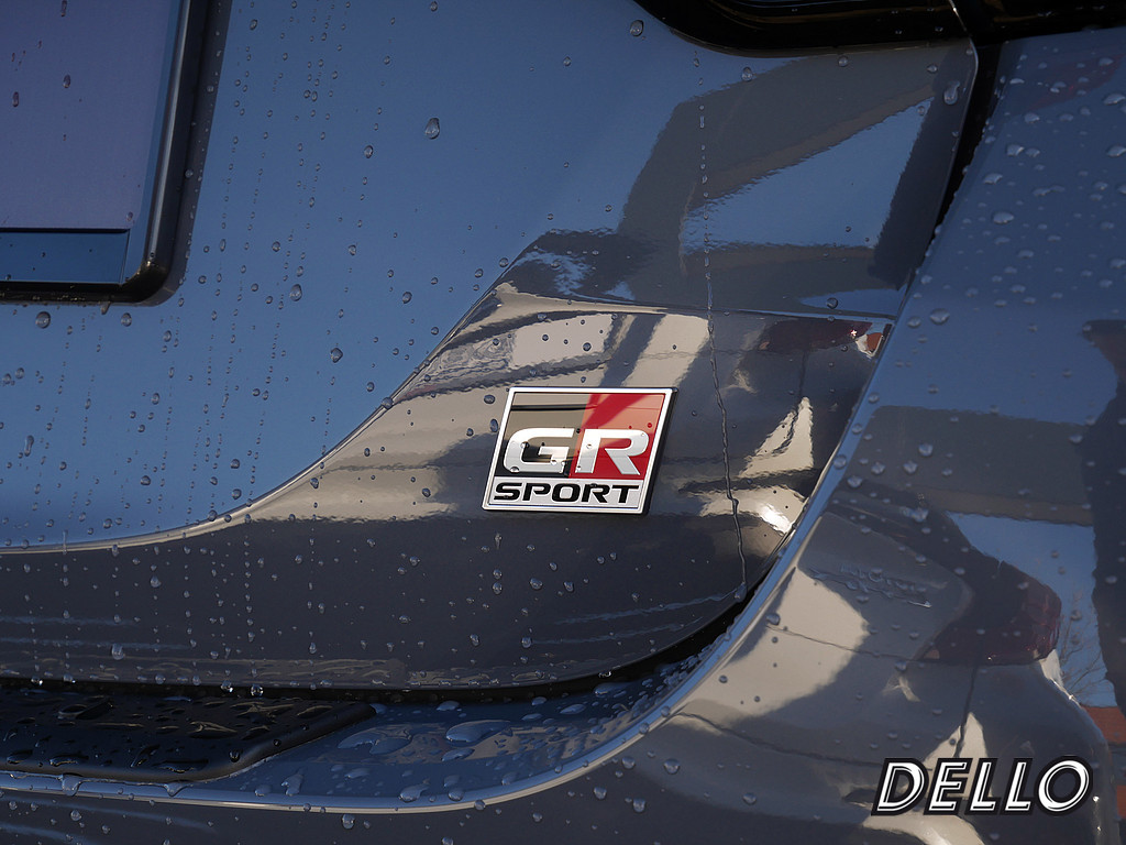 Fahrzeugansicht TOYOTA Yaris Hybrid 1.5 VVT-i GR Sport - Bild 7