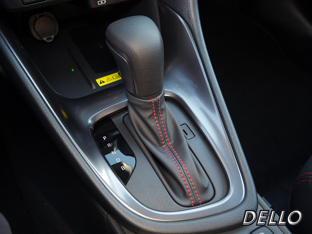 Fahrzeugansicht TOYOTA Yaris Hybrid 1.5 VVT-i GR Sport - Bild 20