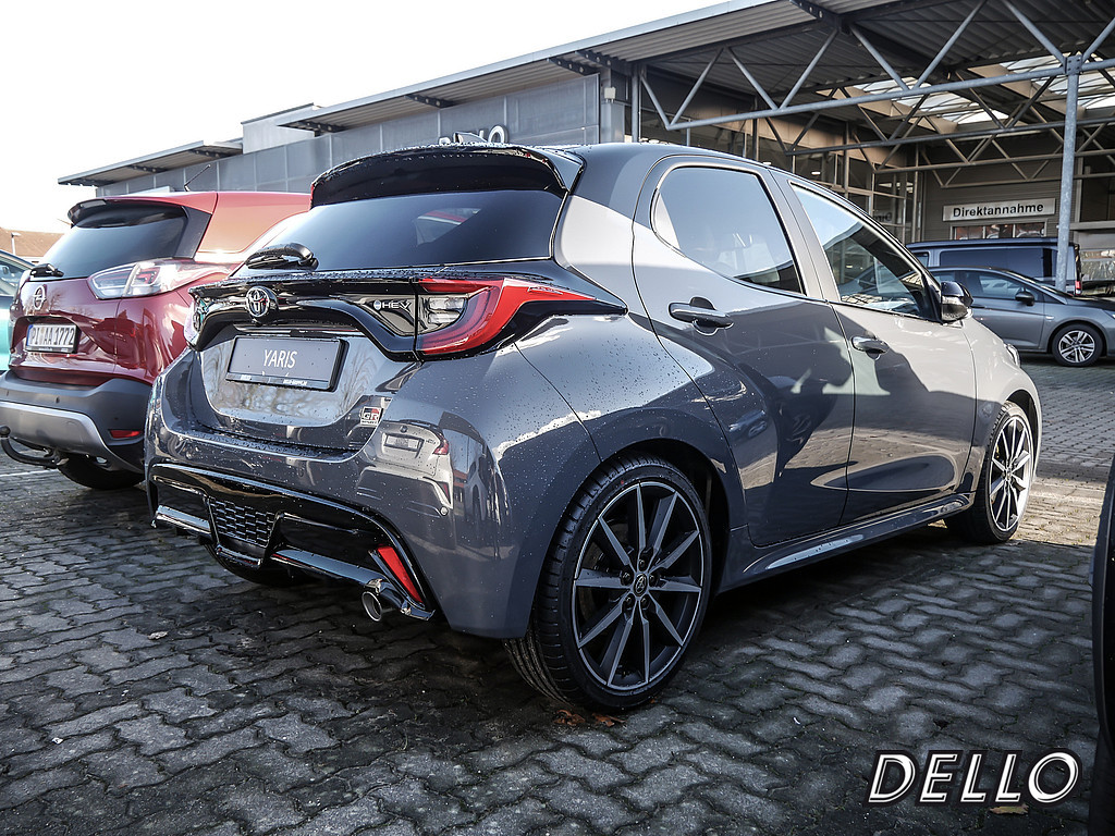 Fahrzeugansicht TOYOTA Yaris Hybrid 1.5 VVT-i GR Sport - Bild 34