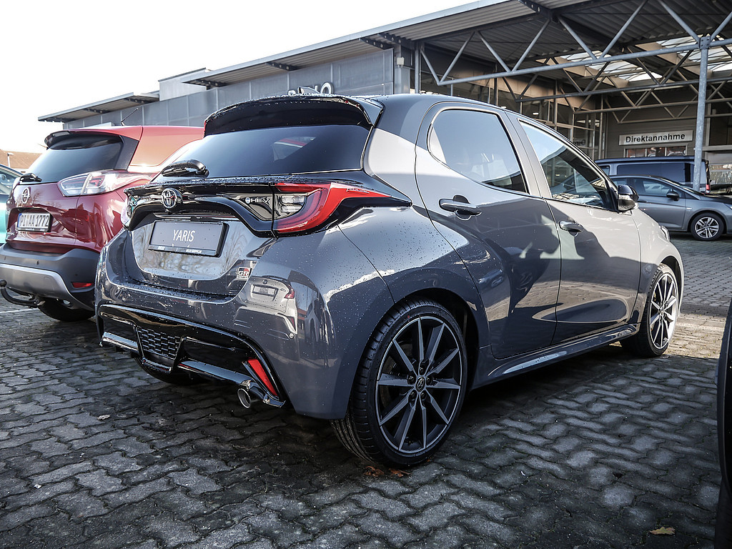 Fahrzeugansicht TOYOTA Yaris Hybrid 1.5 VVT-i GR Sport - Bild 34