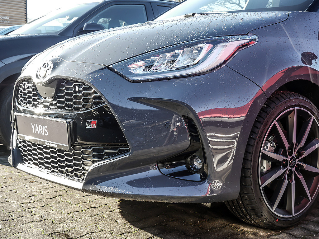 Fahrzeugansicht TOYOTA Yaris Hybrid 1.5 VVT-i GR Sport - Bild 38