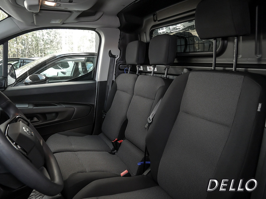 Fahrzeugansicht TOYOTA Proace City 1.5 L2 Meister - Bild 5