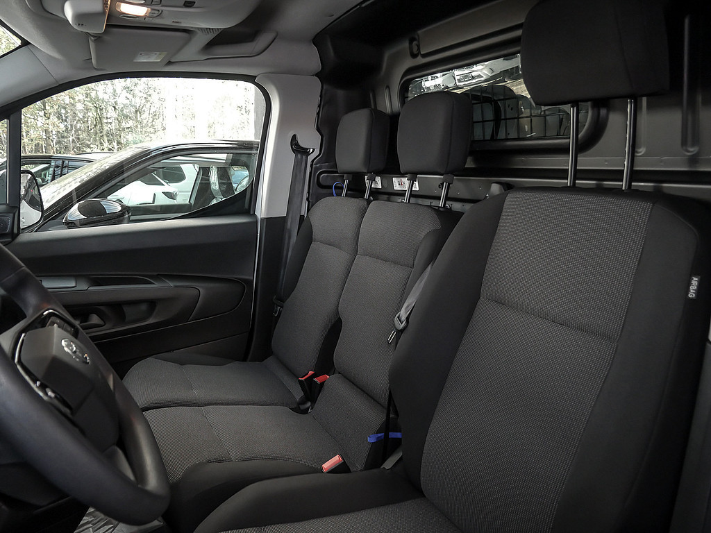 Fahrzeugansicht TOYOTA Proace City 1.5 L2 Meister - Bild 5