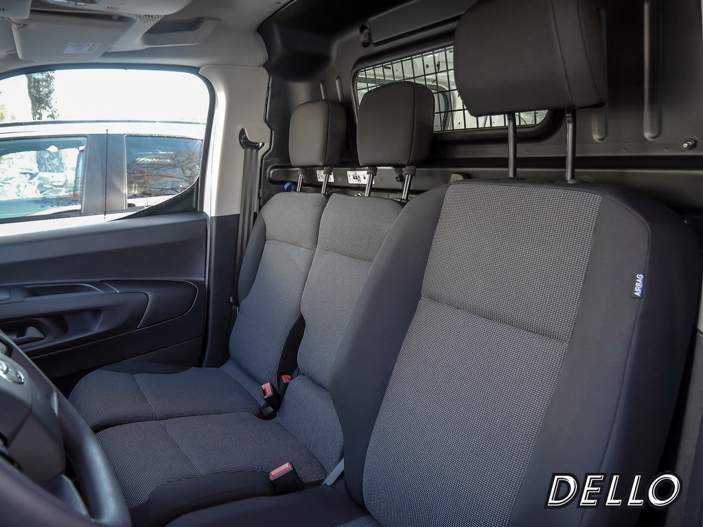 Fahrzeugansicht TOYOTA Proace City 1.2 L1 Meister - Bild 6