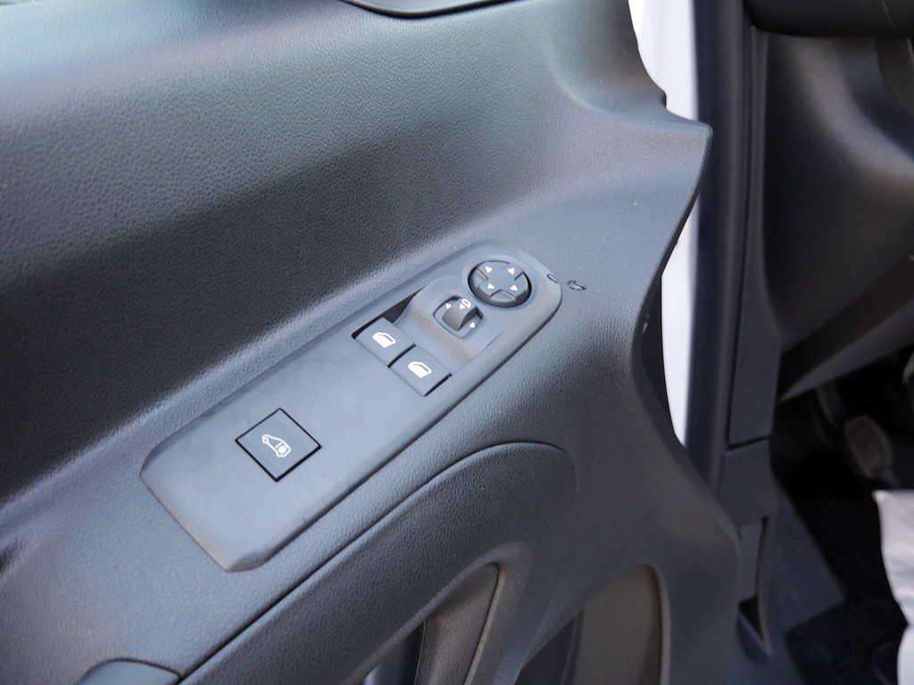 Fahrzeugansicht TOYOTA Proace City 1.2 L1 Meister - Bild 5