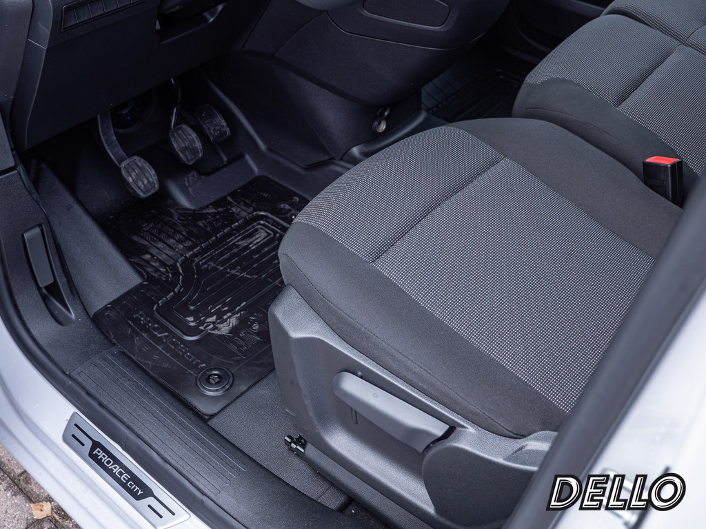 Fahrzeugansicht TOYOTA Proace City 1.2 L1 Meister - Bild 24