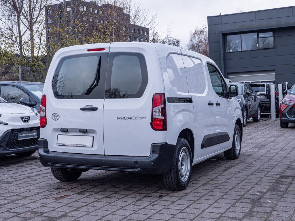 Fahrzeugansicht TOYOTA Proace City 1.2 L1 Meister - Bild 29