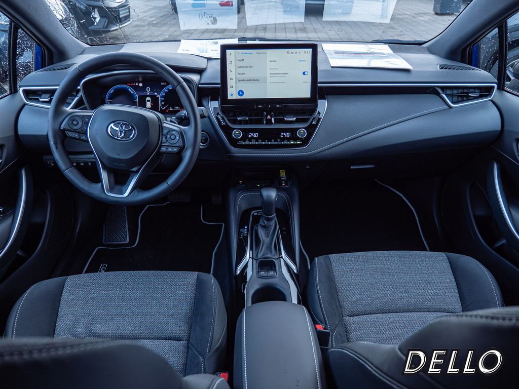 Fahrzeugansicht TOYOTA Corolla 2.0 Hybrid Teamplayer - Bild 2