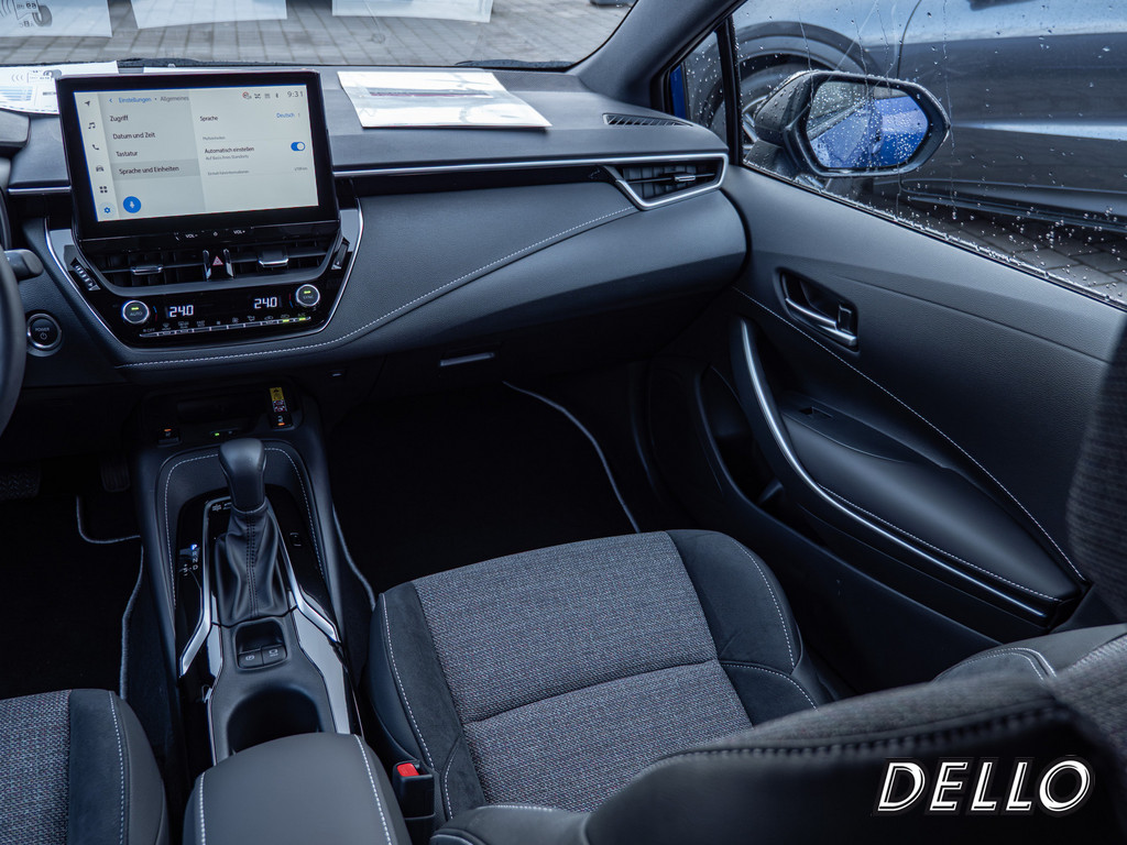 Fahrzeugansicht TOYOTA Corolla 2.0 Hybrid Teamplayer - Bild 4