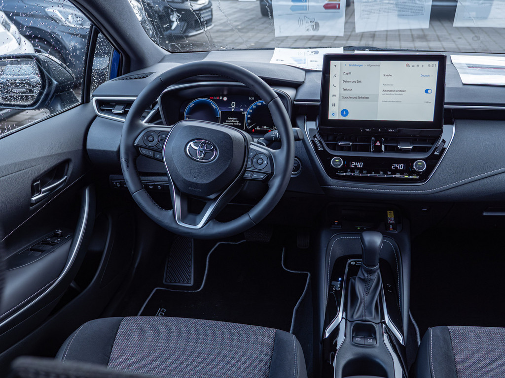 Fahrzeugansicht TOYOTA Corolla 2.0 Hybrid Teamplayer - Bild 3