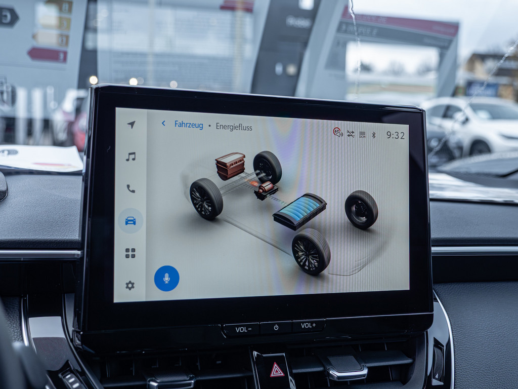 Fahrzeugansicht TOYOTA Corolla 2.0 Hybrid Teamplayer - Bild 14