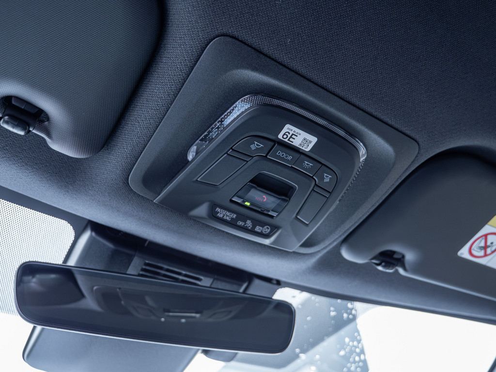 Fahrzeugansicht TOYOTA Corolla 2.0 Hybrid Teamplayer - Bild 20