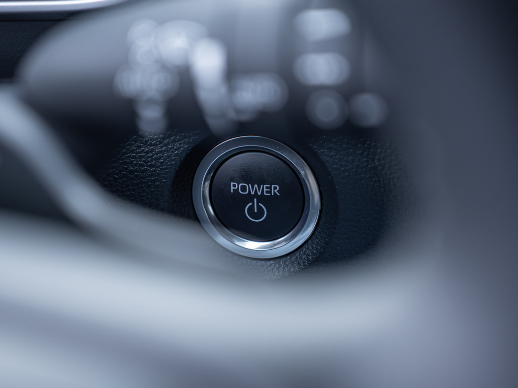 Fahrzeugansicht TOYOTA Corolla 2.0 Hybrid Teamplayer - Bild 25