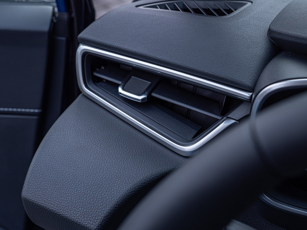 Fahrzeugansicht TOYOTA Corolla 2.0 Hybrid Teamplayer - Bild 28