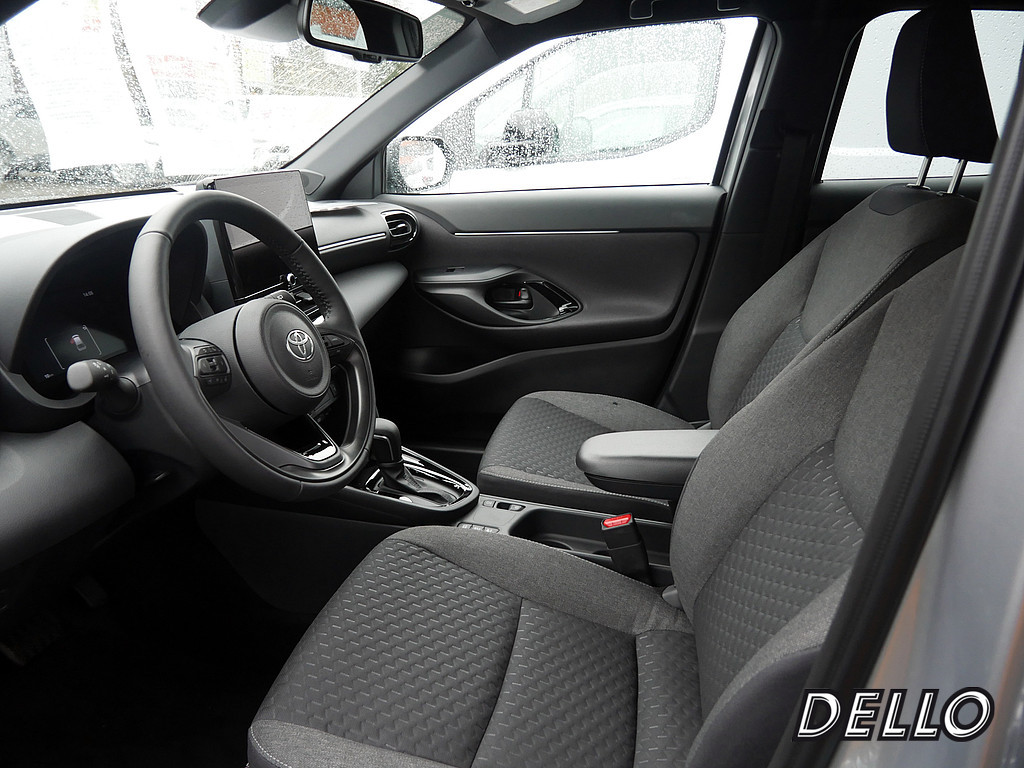 Fahrzeugansicht TOYOTA Yaris Cross 1.5 Hybrid FWD Teamplayer - Bild 6