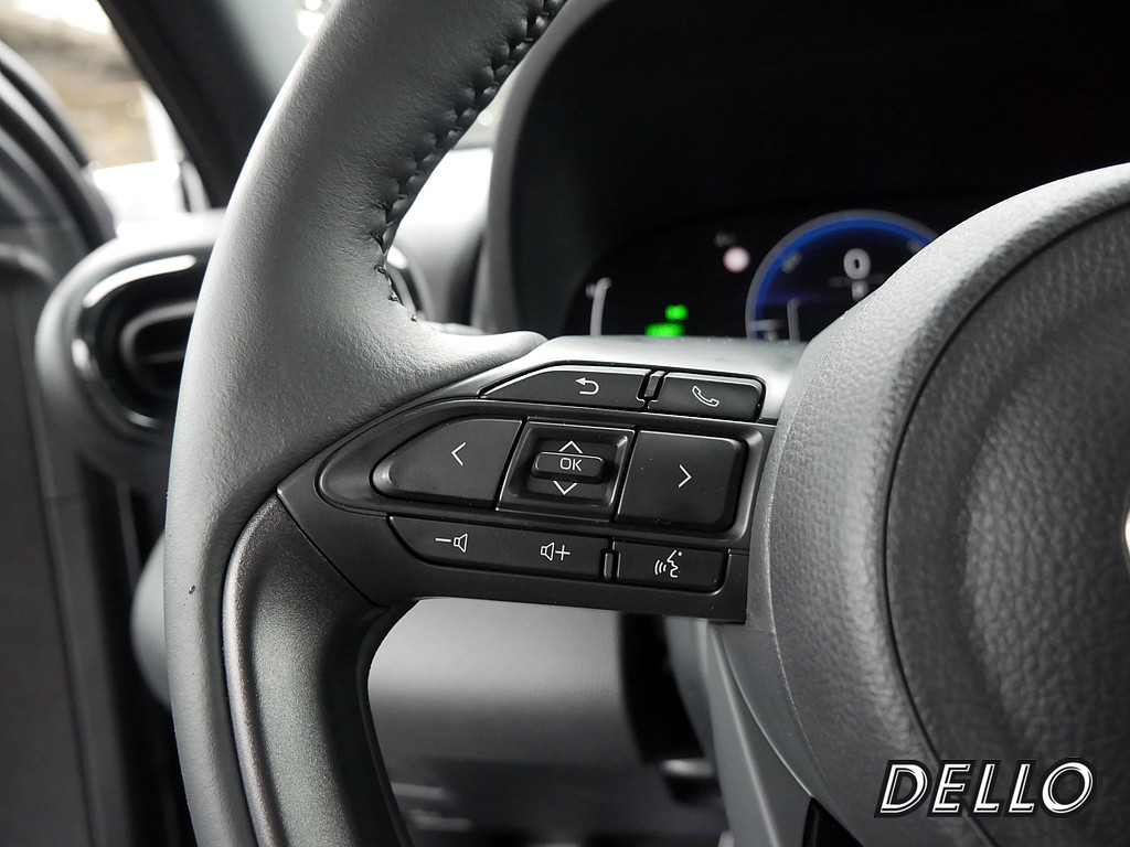 Fahrzeugansicht TOYOTA Yaris Cross 1.5 Hybrid FWD Teamplayer - Bild 19