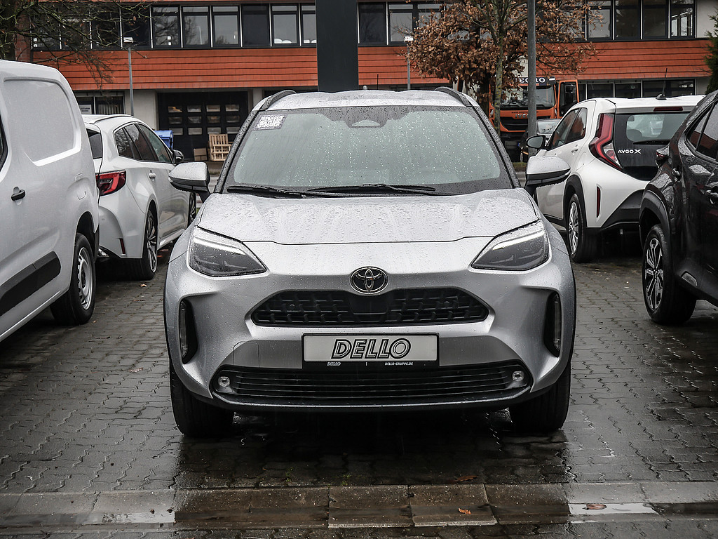 Fahrzeugansicht TOYOTA Yaris Cross Teamplayer - Bild 12