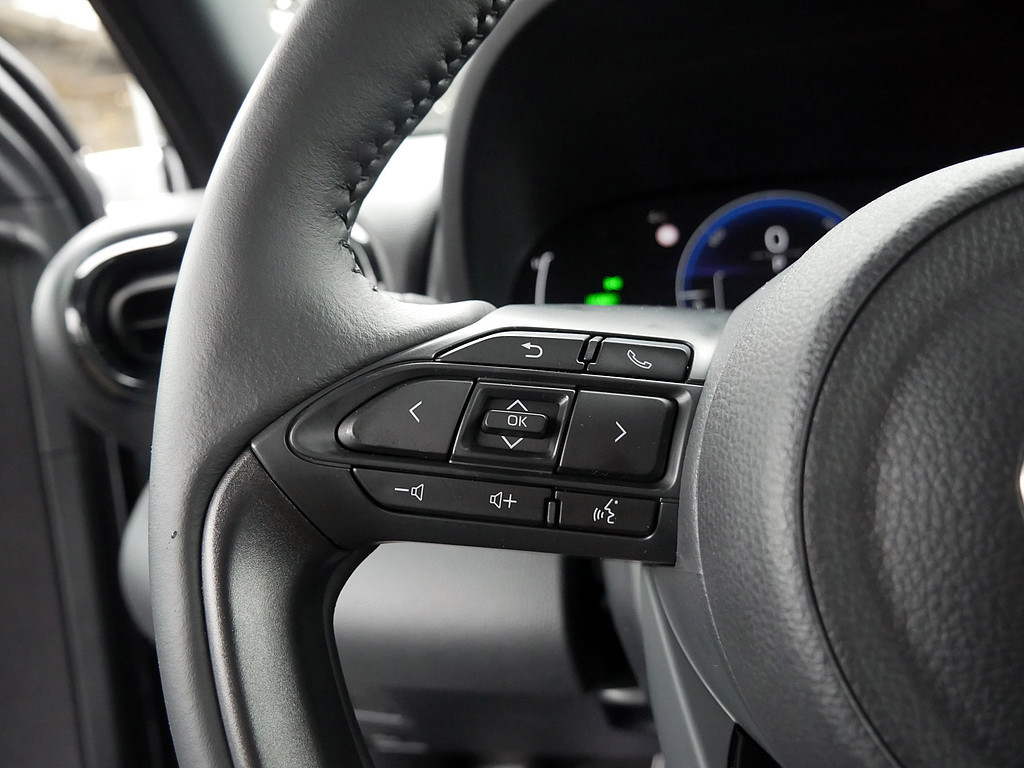 Fahrzeugansicht TOYOTA Yaris Cross Teamplayer - Bild 19