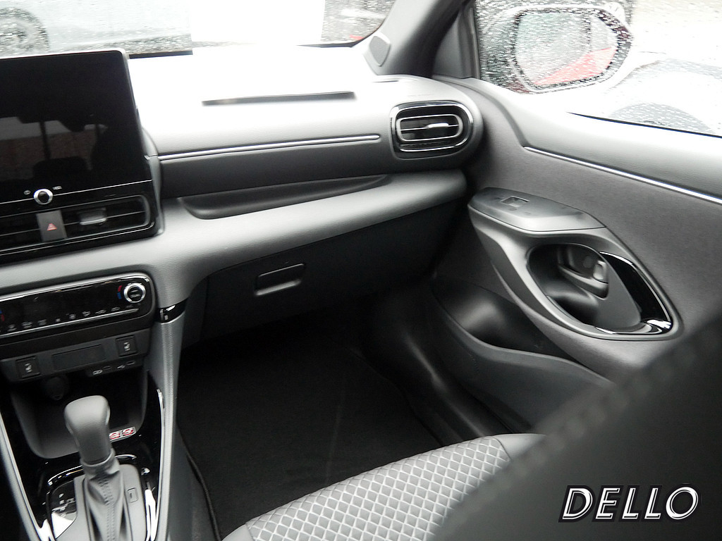 Fahrzeugansicht TOYOTA Yaris Hybrid 1.5 VVT-i Style Plus - Bild 4