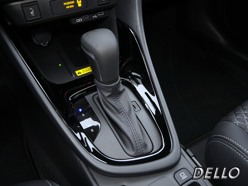 Fahrzeugansicht TOYOTA Yaris Hybrid 1.5 VVT-i Style Plus - Bild 20