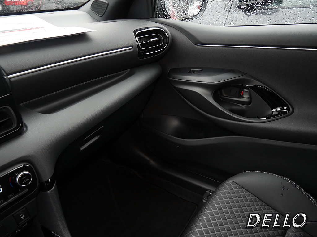 Fahrzeugansicht TOYOTA Yaris Hybrid 1.5 VVT-i Style Plus - Bild 22