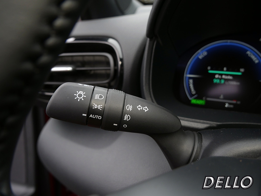 Fahrzeugansicht TOYOTA Yaris Hybrid 1.5 VVT-i Style Plus - Bild 27