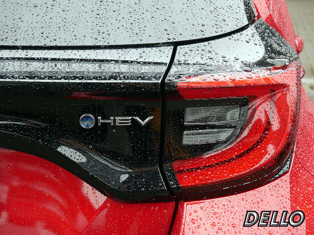 Fahrzeugansicht TOYOTA Yaris Hybrid 1.5 VVT-i Style Plus - Bild 8